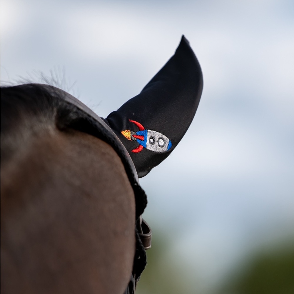 Equifit and Equstar custom horse bonnet and boots - Picture 3 of 9